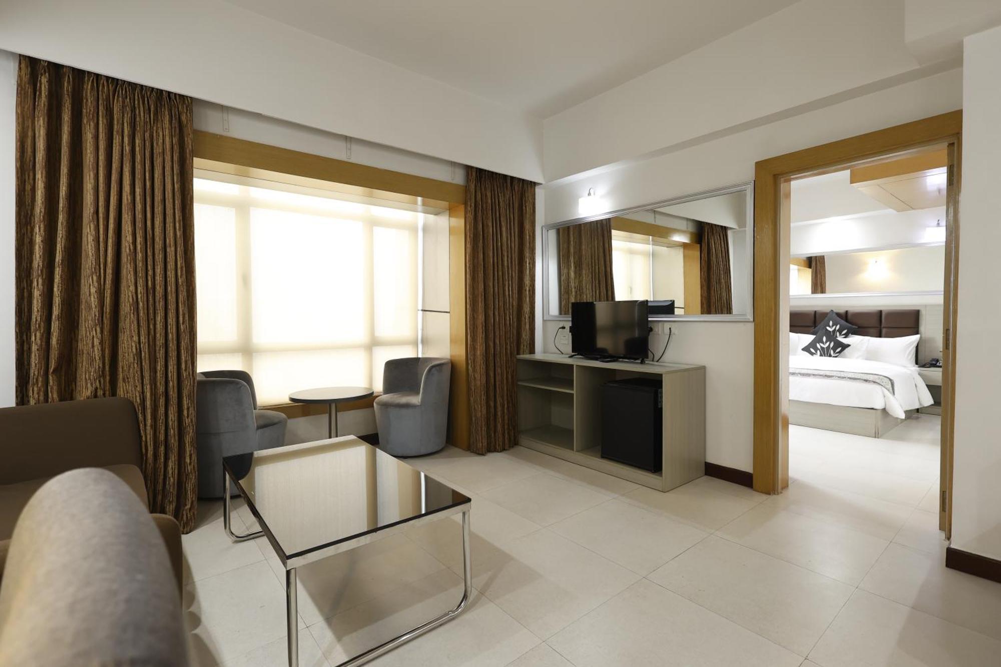 Aristocrat Hotel Καλκούτα Εξωτερικό φωτογραφία