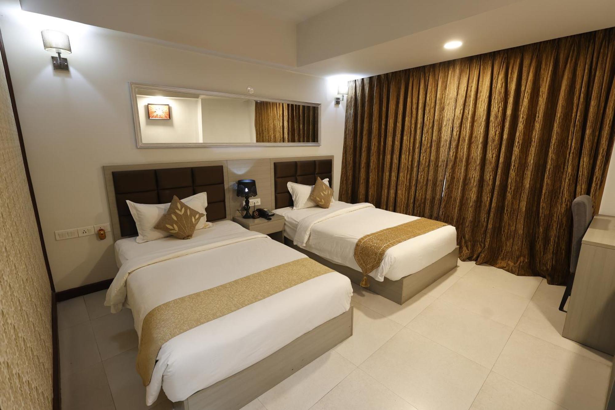 Aristocrat Hotel Καλκούτα Εξωτερικό φωτογραφία