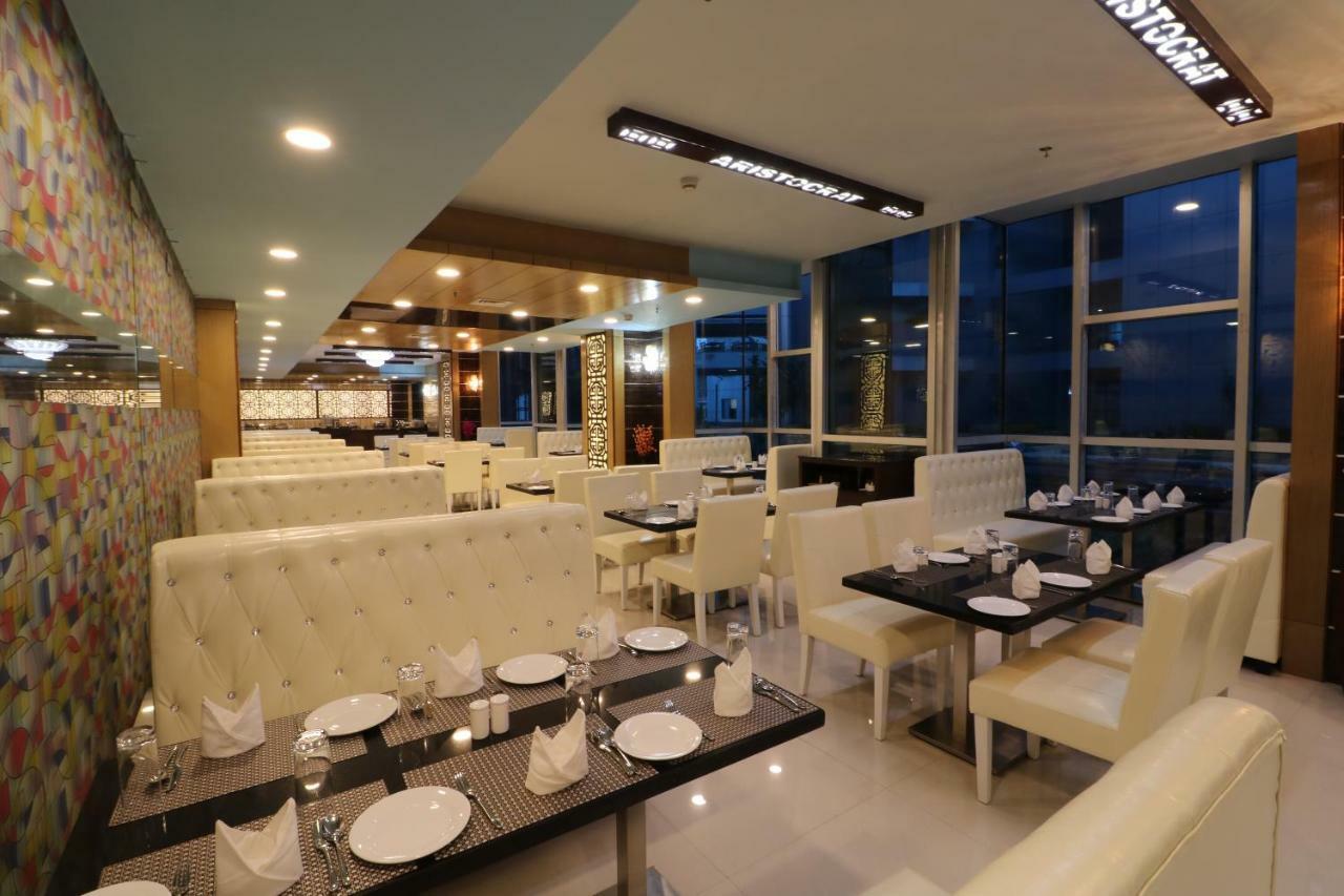 Aristocrat Hotel Καλκούτα Εξωτερικό φωτογραφία