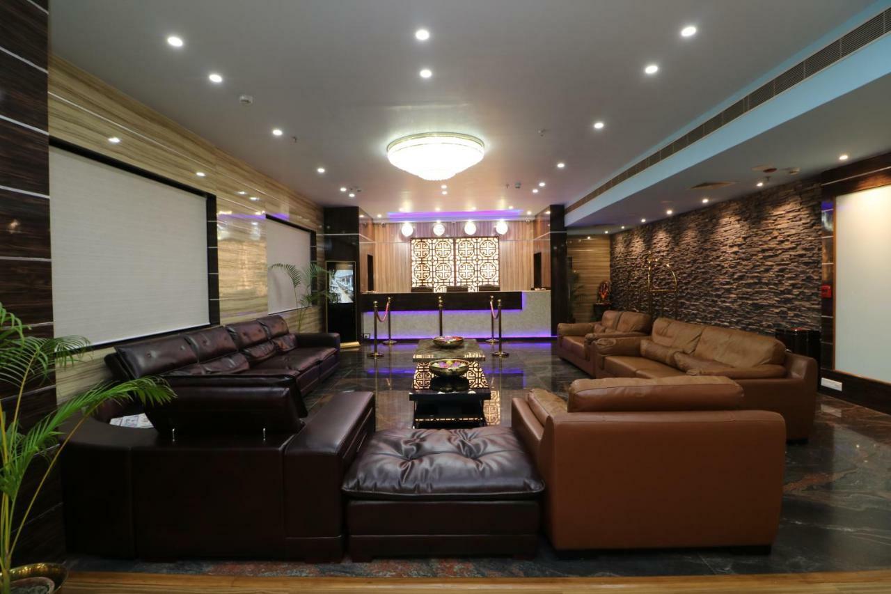 Aristocrat Hotel Καλκούτα Εξωτερικό φωτογραφία