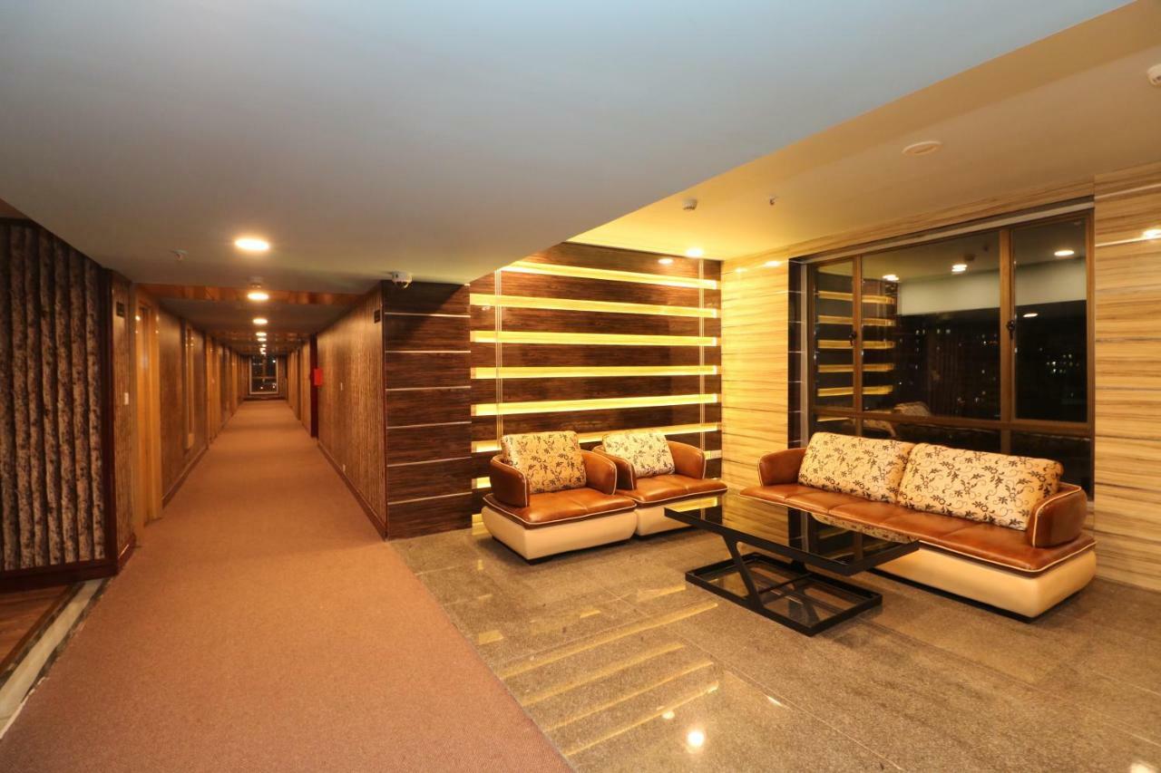 Aristocrat Hotel Καλκούτα Εξωτερικό φωτογραφία