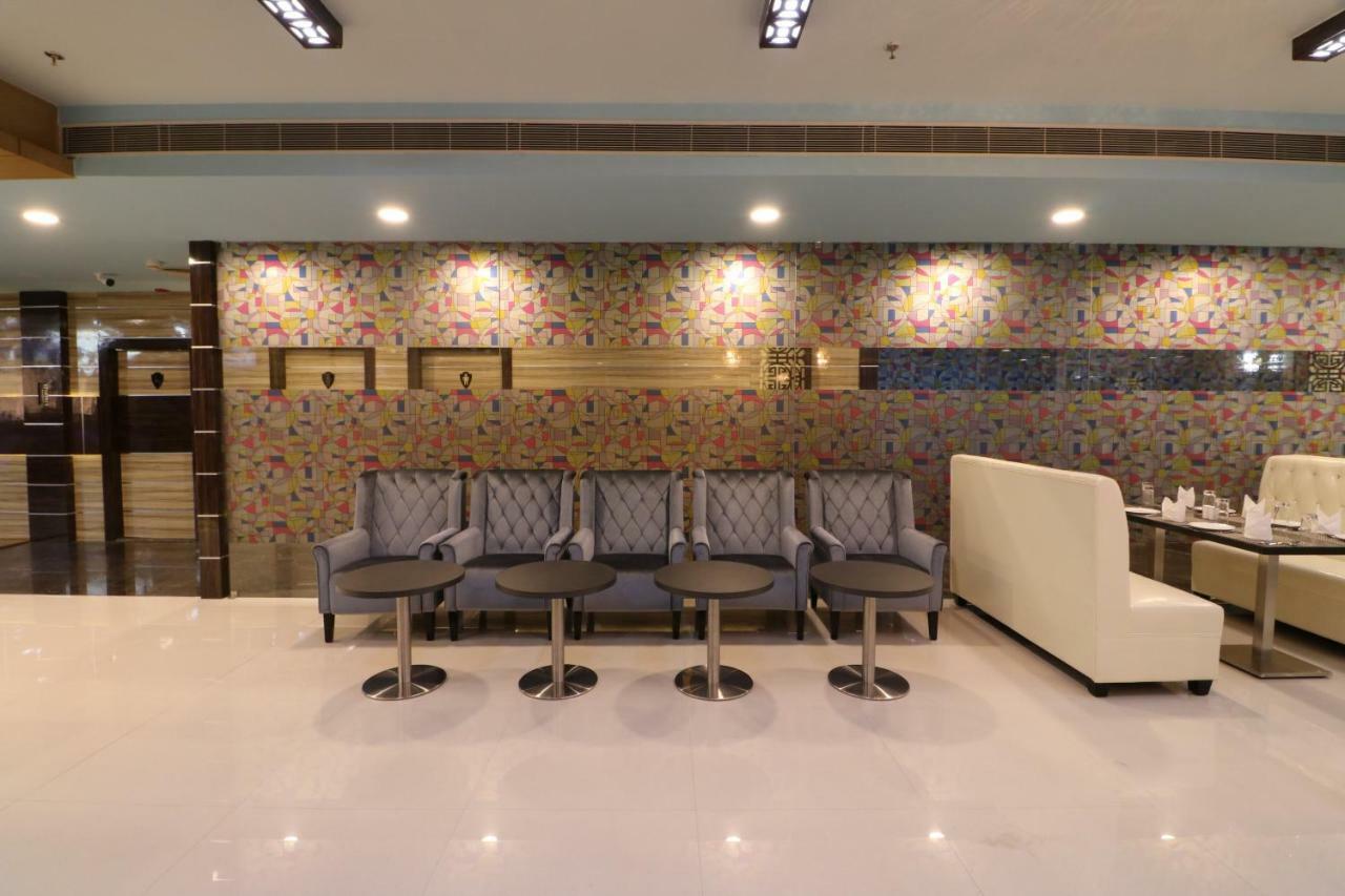 Aristocrat Hotel Καλκούτα Εξωτερικό φωτογραφία